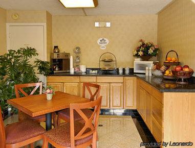 Super 8 By Wyndham Camp Springs/Andrews Afb Dc Area Hotell Eksteriør bilde